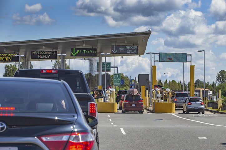 Busy border crossing at US/Canada Border, Peace Arch, Washington state, USA